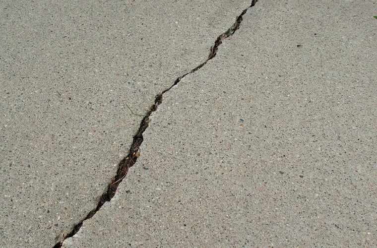 Cracked driveway 3
